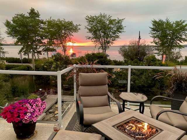 Property Photo: 3403 Lakeshore Drive AB T4S 1B3
