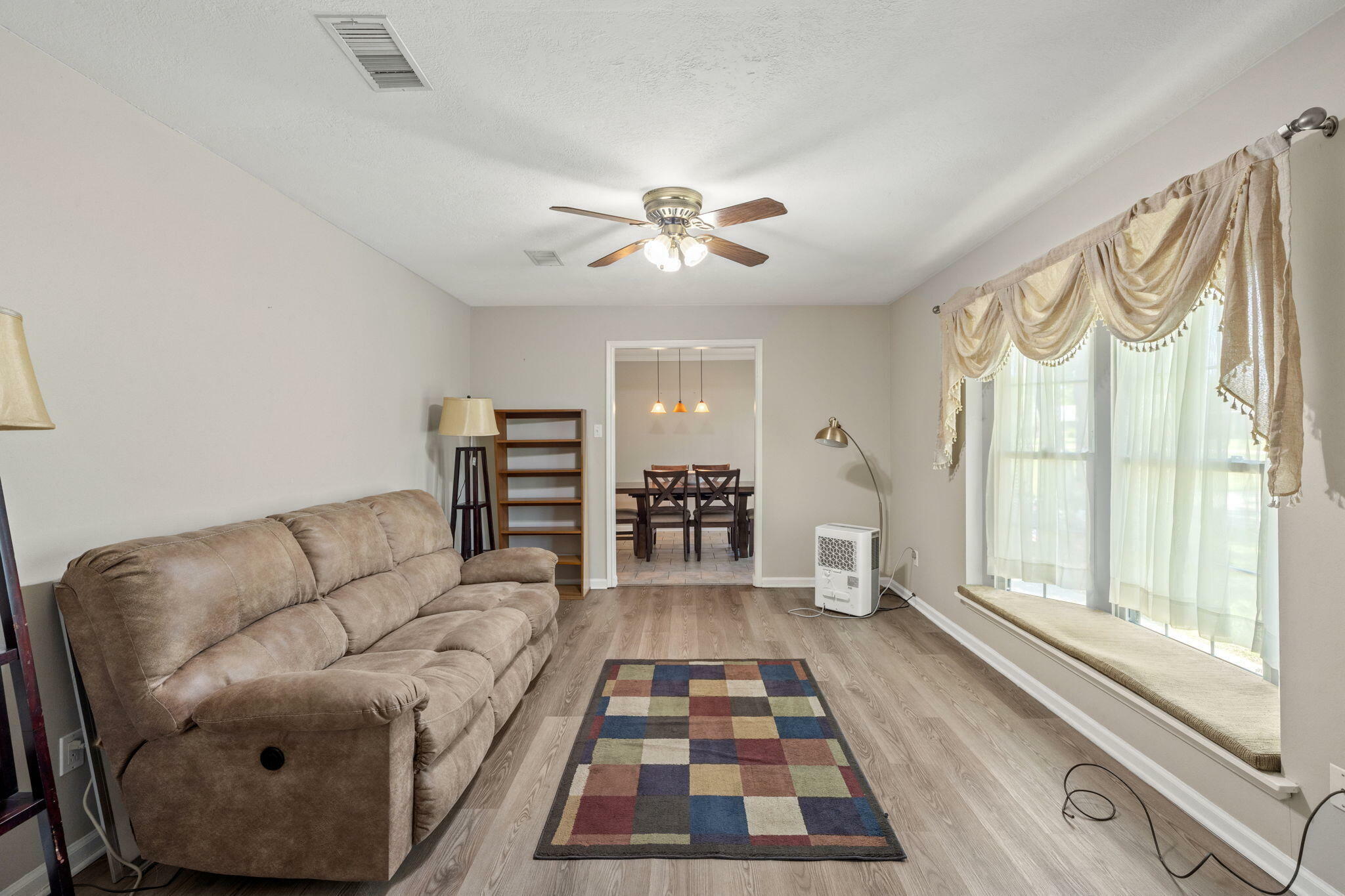 Property Photo: 1207 Seminole St LA 70634