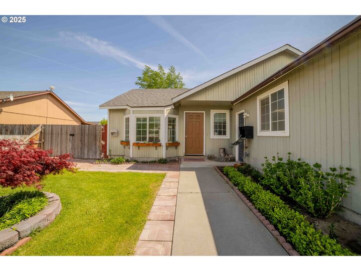 523 Juniper Dr  Boardman OR 97818 photo