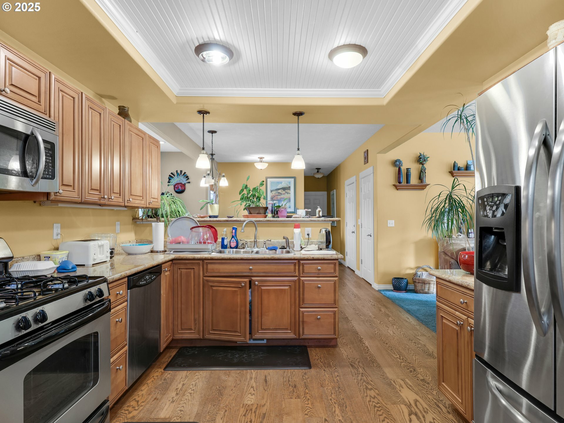 Property Photo: 825 SE Skipanon Ct OR 97146