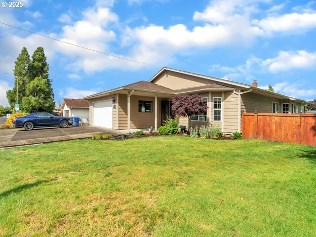 Property Photo: 782 45th Ave OR 97301