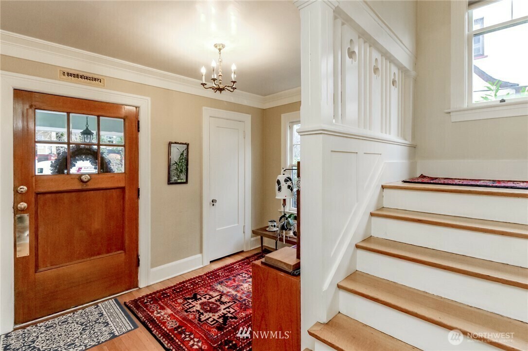 Property Photo: 5042 18th Avenue NE WA 98105