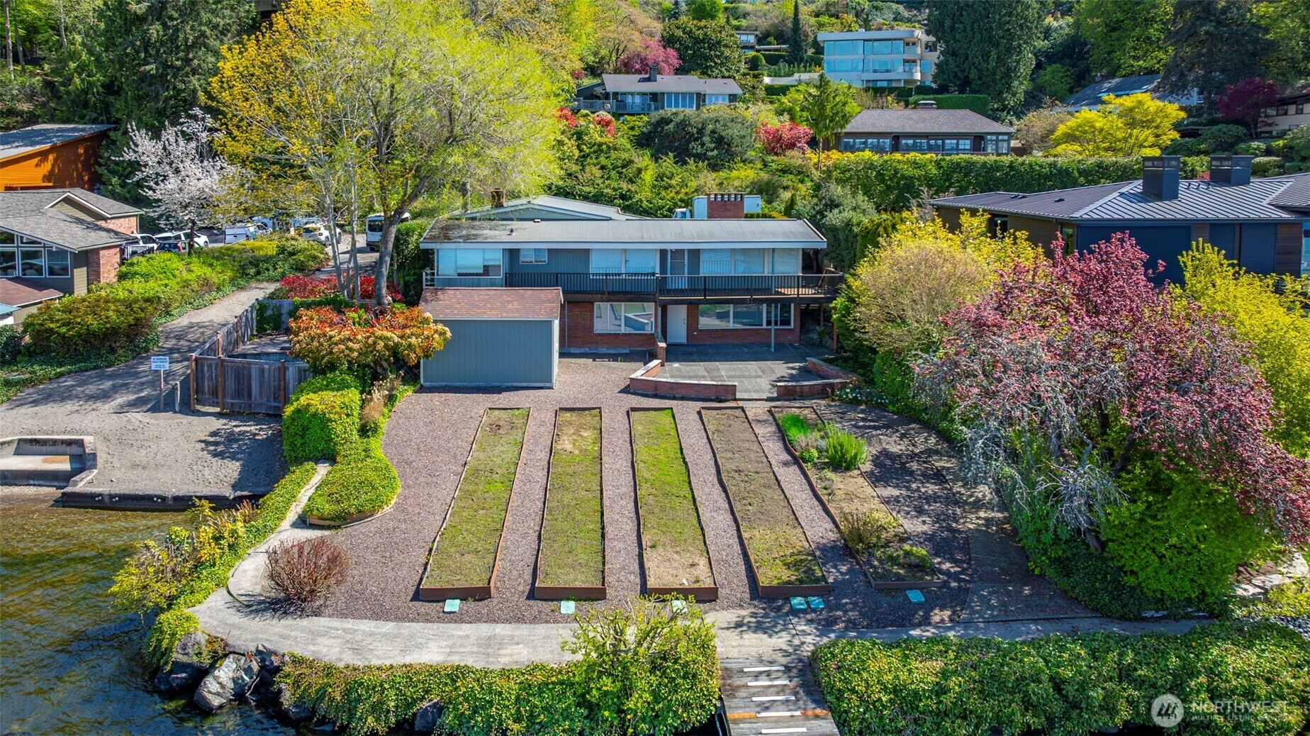 Property Photo: 1811 73rd Avenue NE WA 98039