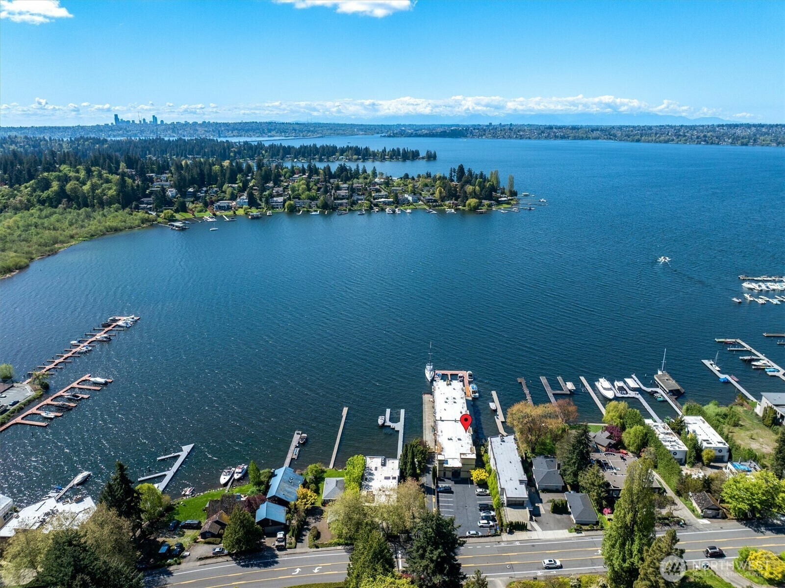 Property Photo: 4561 Lake Washington Boulevard NE 303 WA 98033