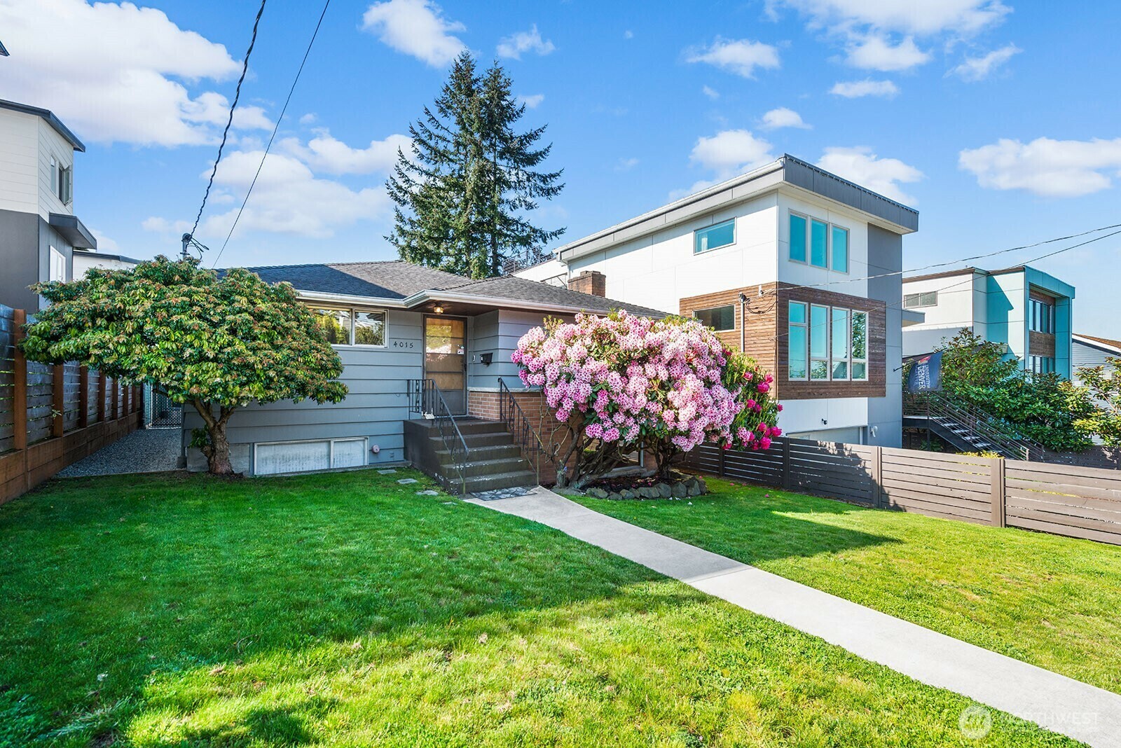 Property Photo: 4015 SW Thistle Street WA 98136