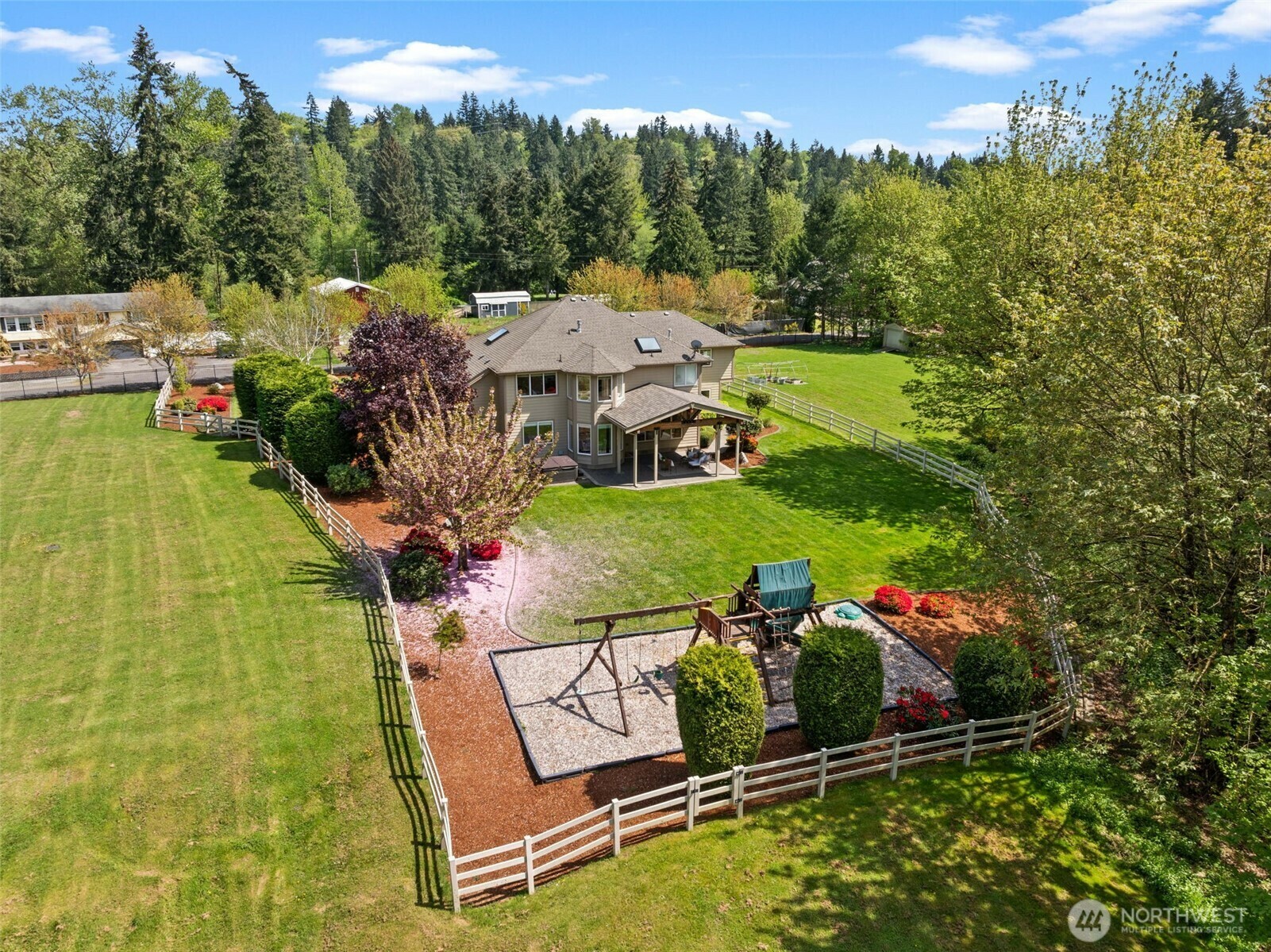 Property Photo: 21011 135th Place SE WA 98042