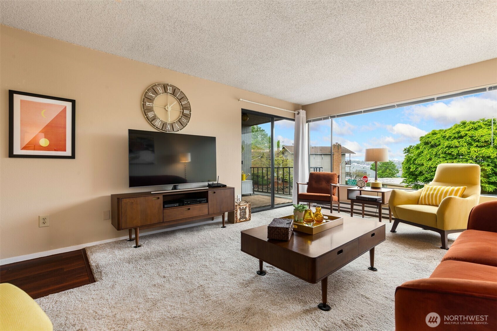 Property Photo: 3661 24th Place W 104 WA 98199