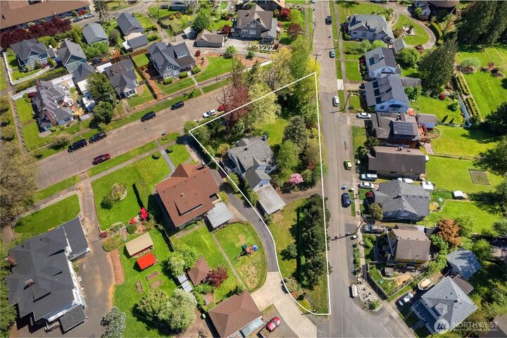 Property Photo:  437 NW Pennsylvania Avenue  WA 98532 