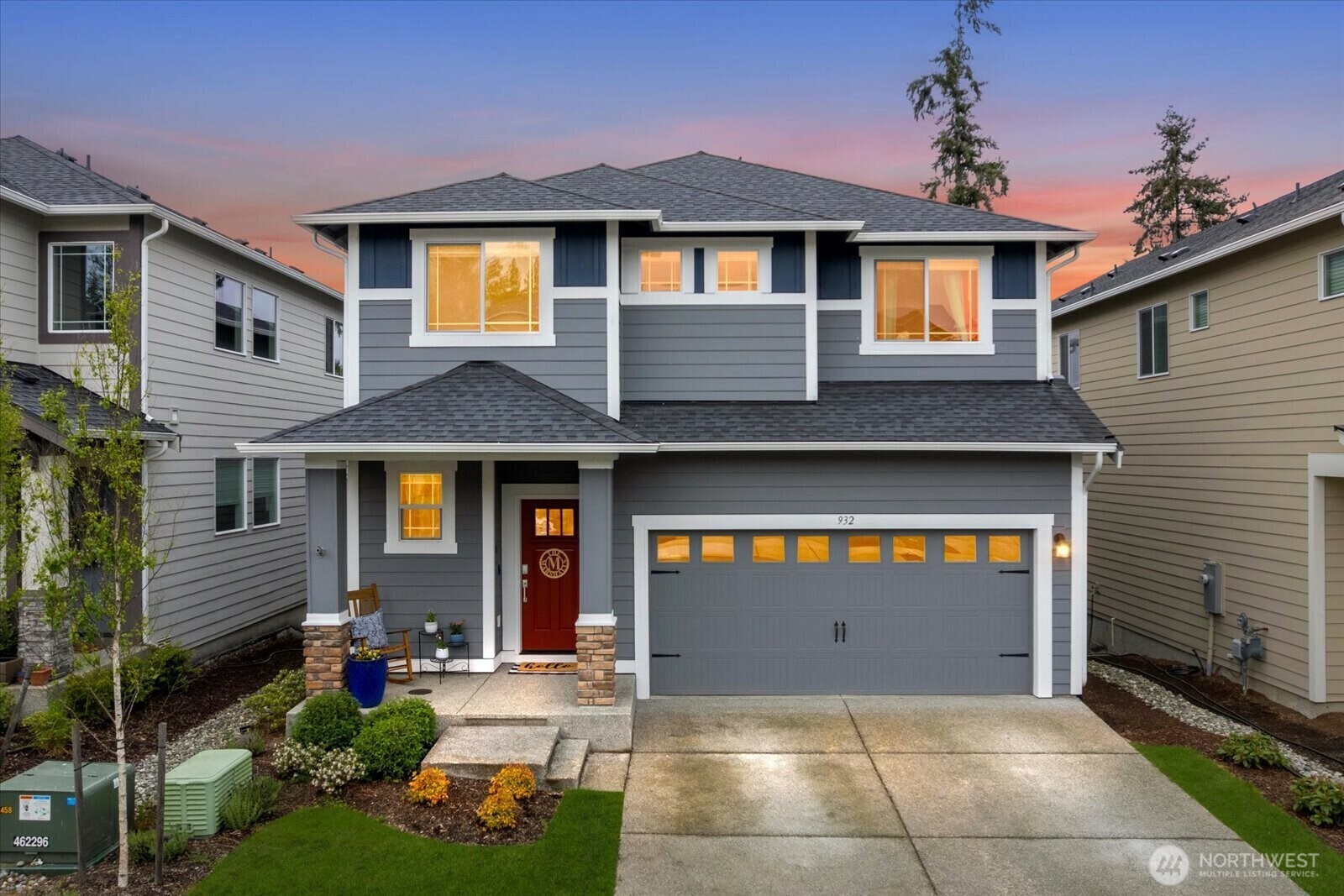 Property Photo: 932 121st Avenue SE WA 98258