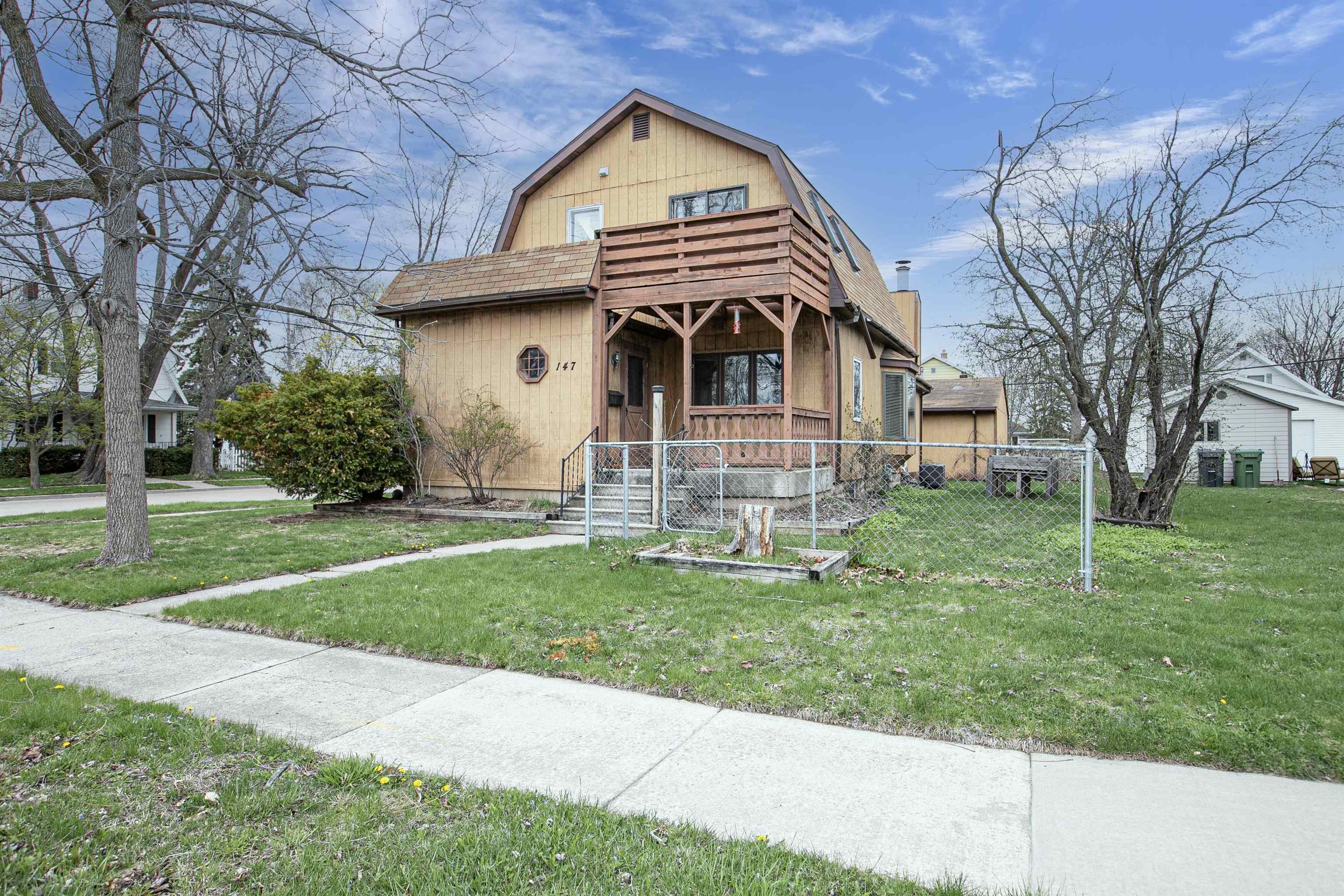 Property Photo:  147 N James Street  WI 54136 