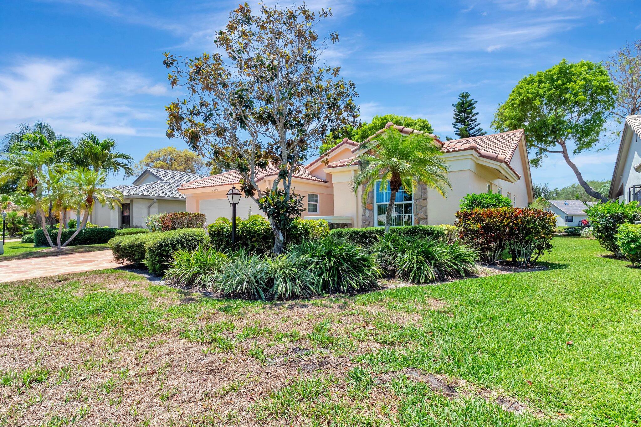 Property Photo: 4600 E Catamaran Circle FL 33436