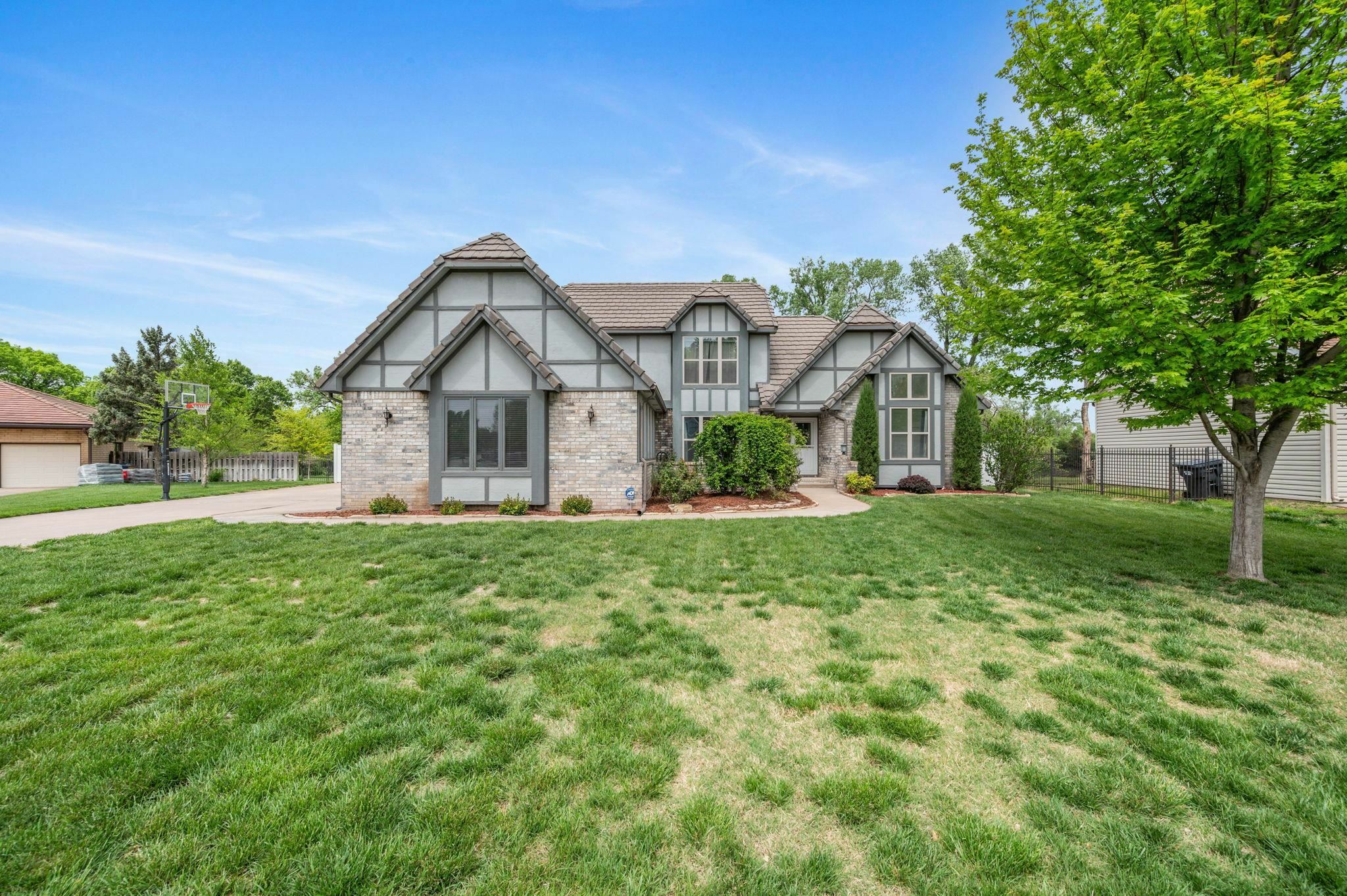 Property Photo: 13930 E Lakeview KS 67230