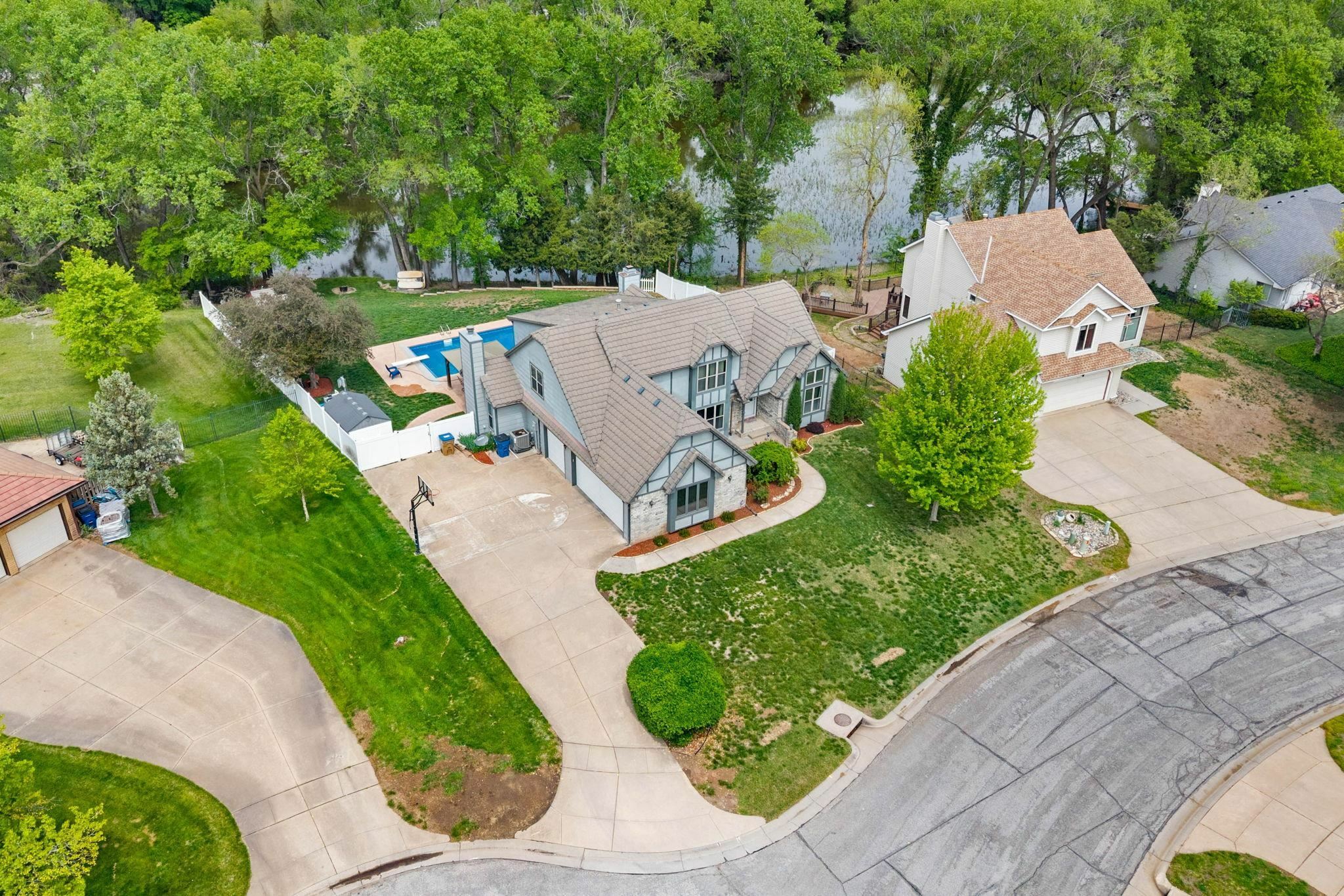 Property Photo: 13930 E Lakeview KS 67230