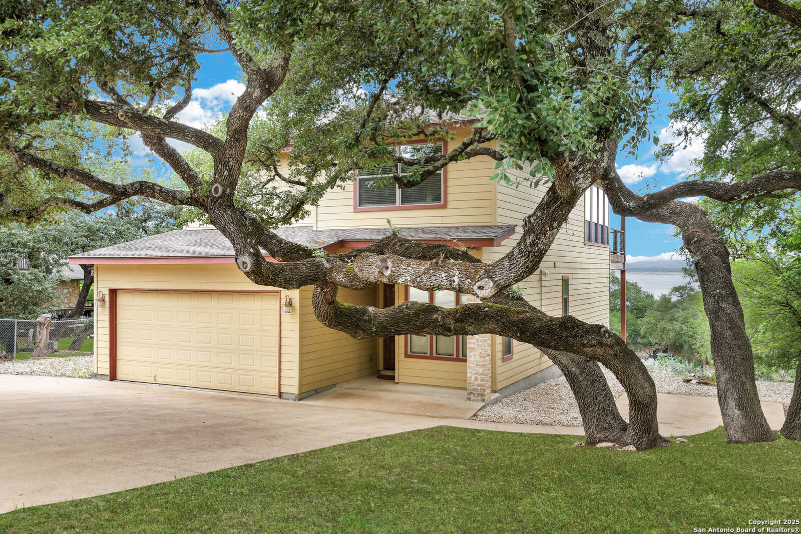 Property Photo:  1298 Oakridge Lane  TX 78133 
