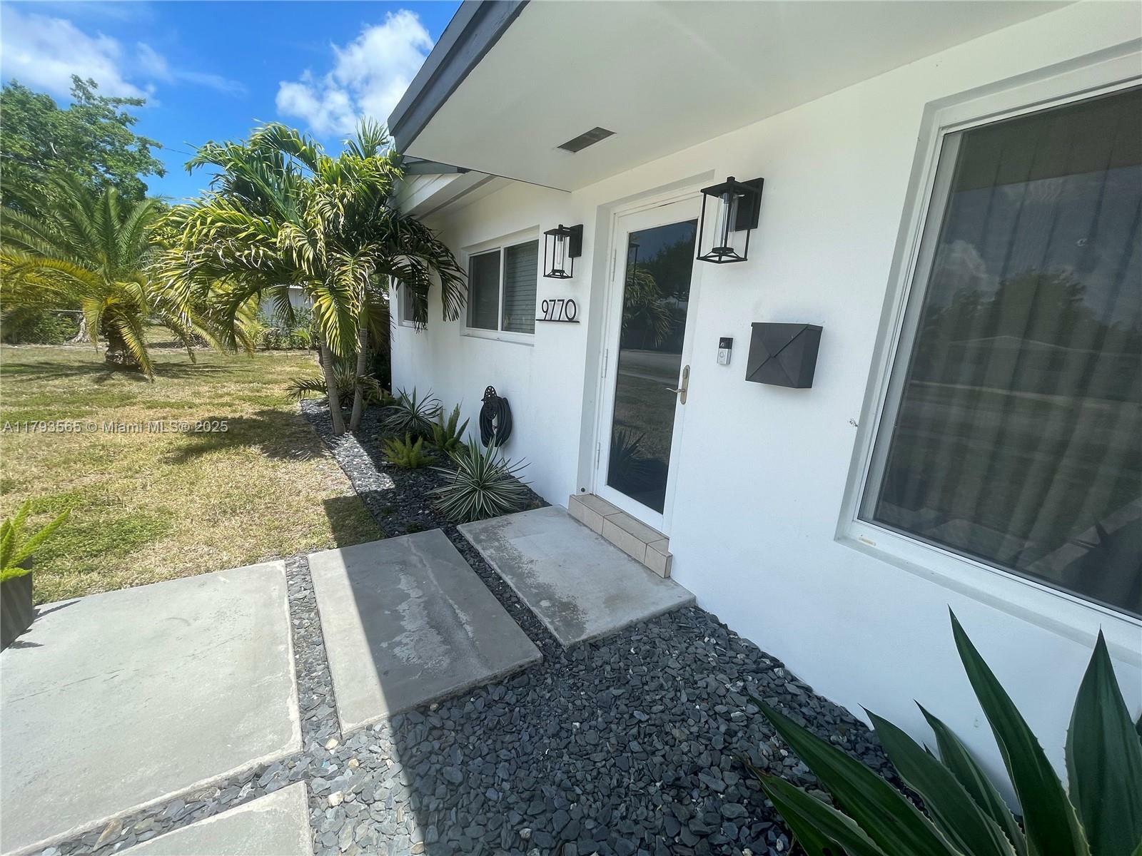 Property Photo: 9770 SW 85th Ter FL 33173