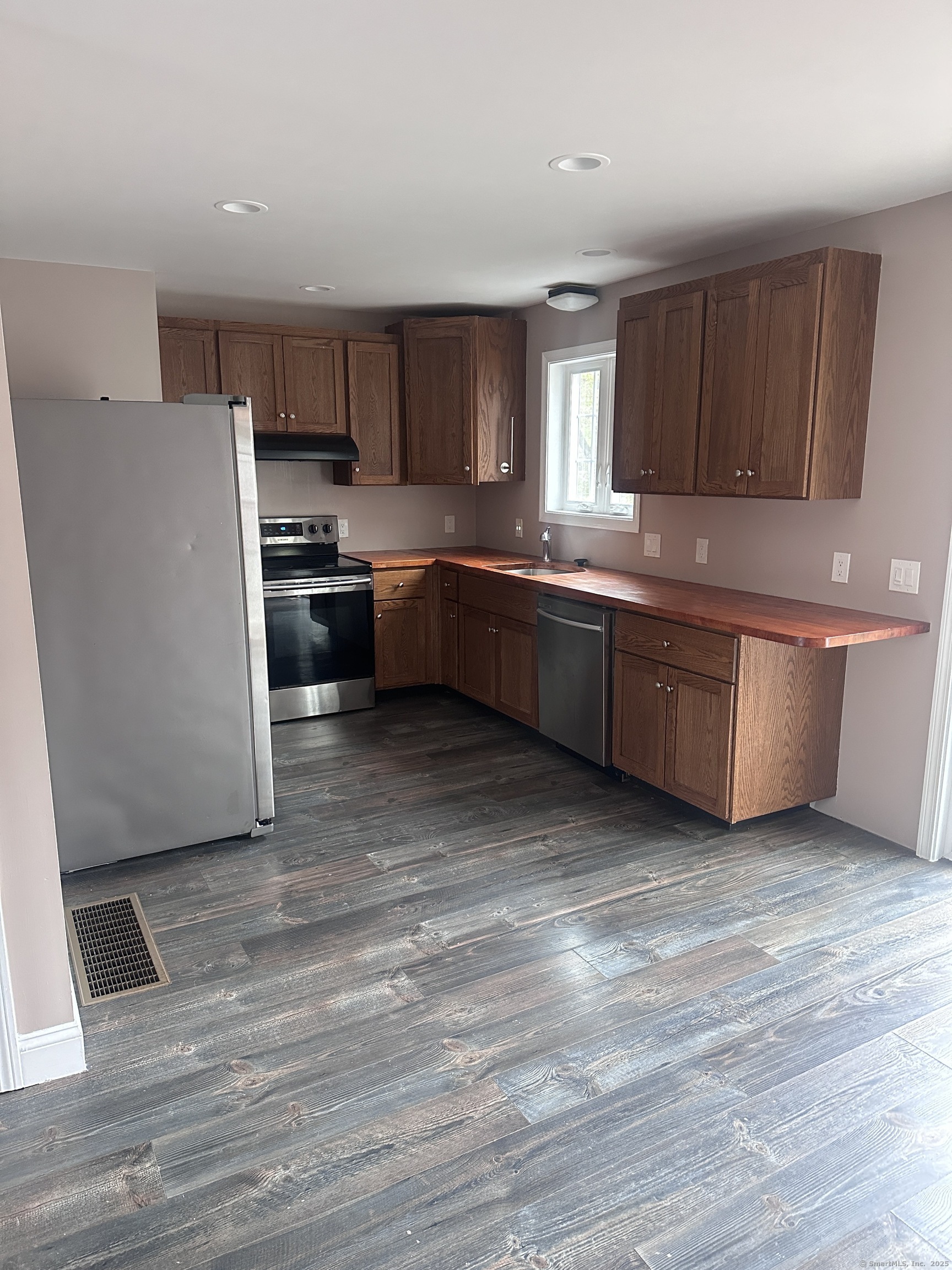 Property Photo: Davis Avenue A CT 06066