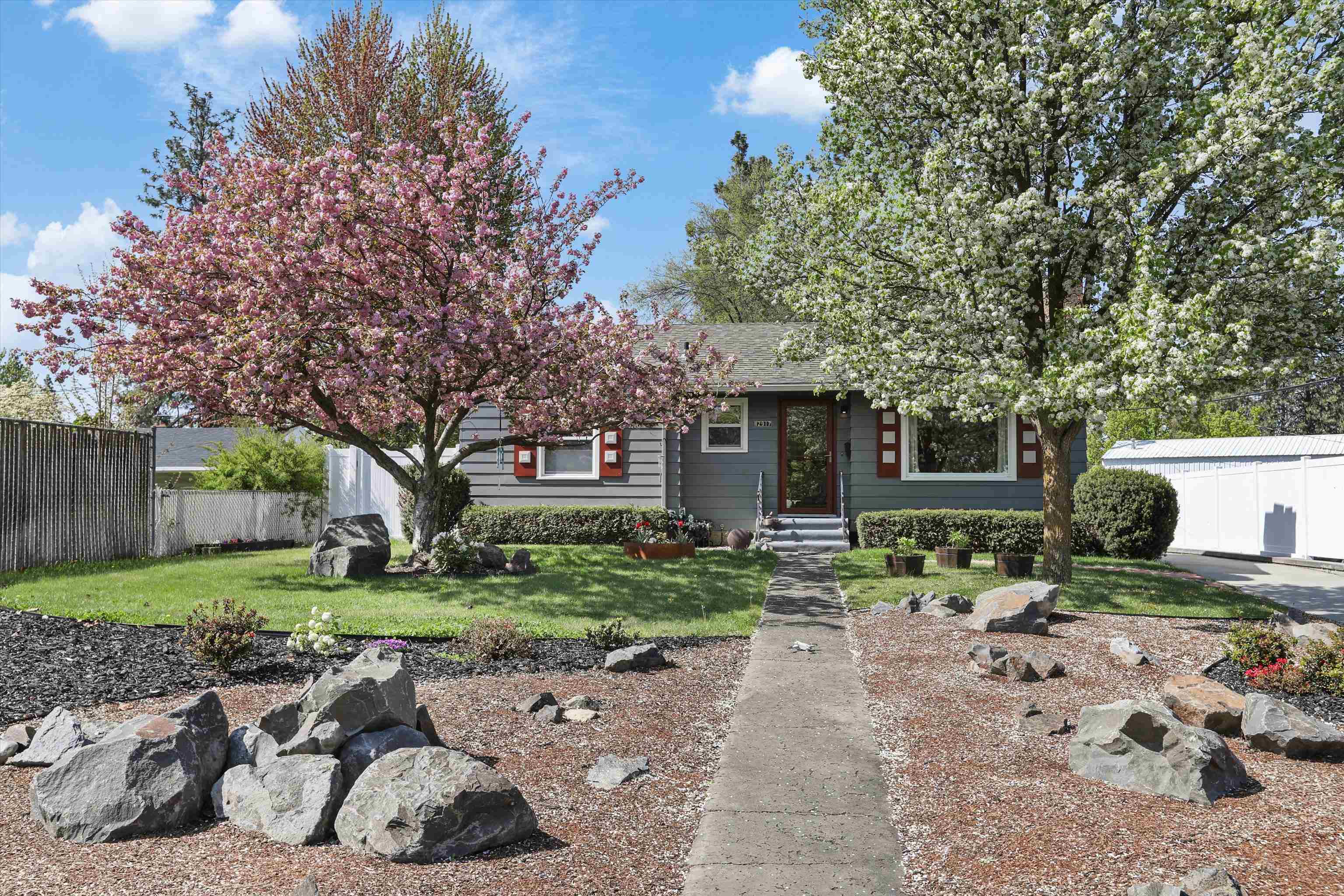 Property Photo: 2917 W Sanson Ave WA 99205