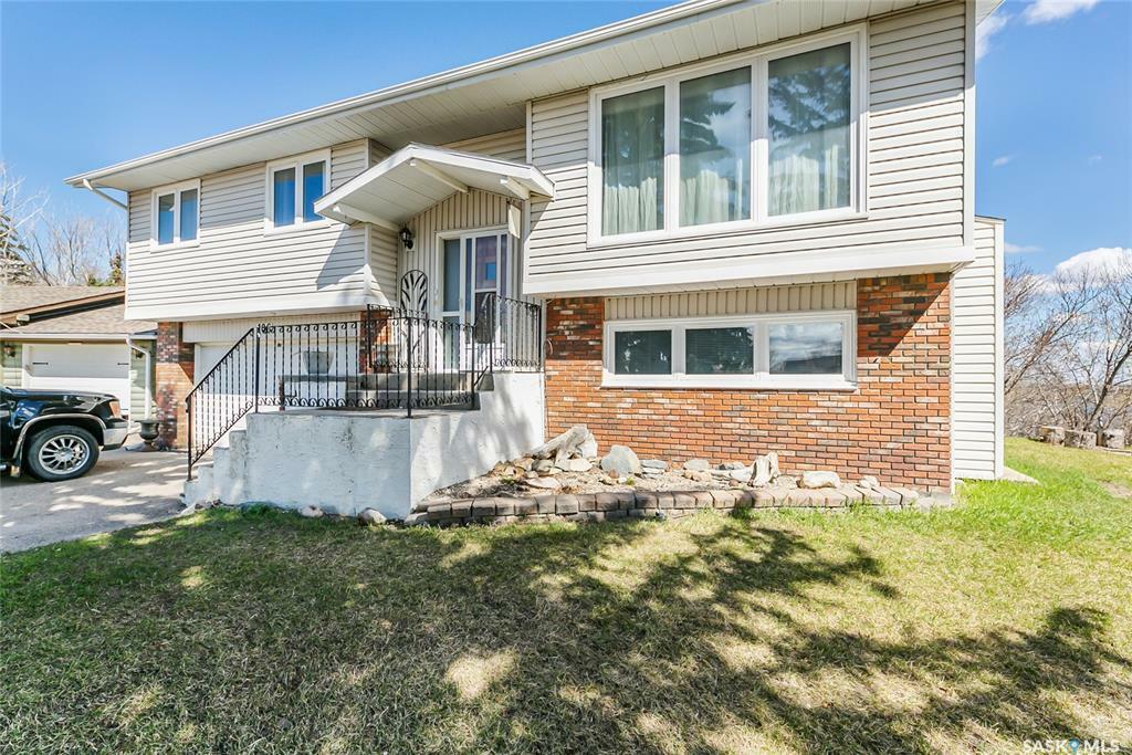 Property Photo: 106 Barber Place SK S0G 4C0