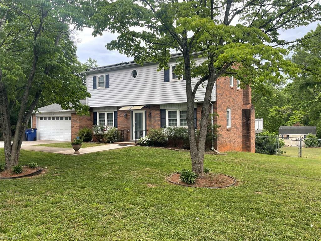 Property Photo: 157 Peace Haven Road N NC 27104
