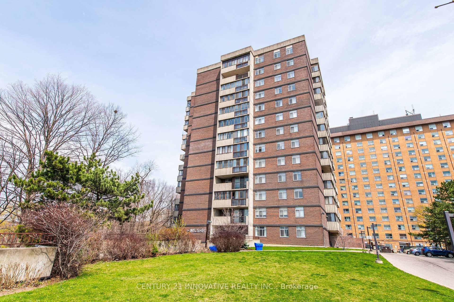 Property Photo:  1275 Markham Road 1402  ON M1H 3A2 