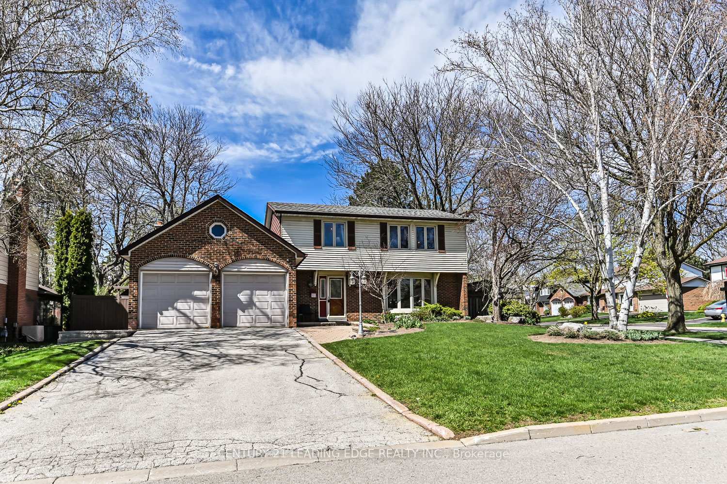 Property Photo: 50 Sir Gawaine Place ON L3P 3A2