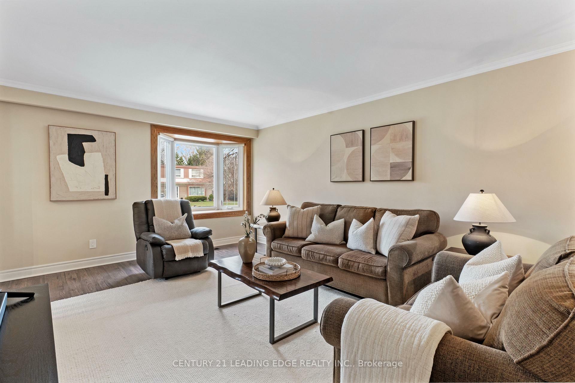 Photo de la propriété: 3 Bournville Drive ON M1E 1C3