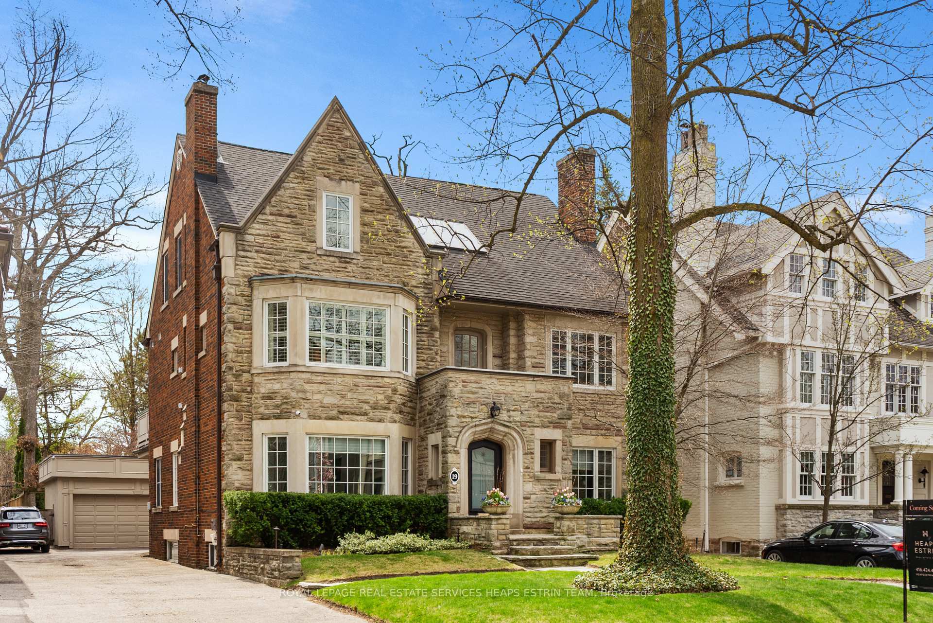 Property Photo: 19 Whitney Avenue ON M4W 2A7