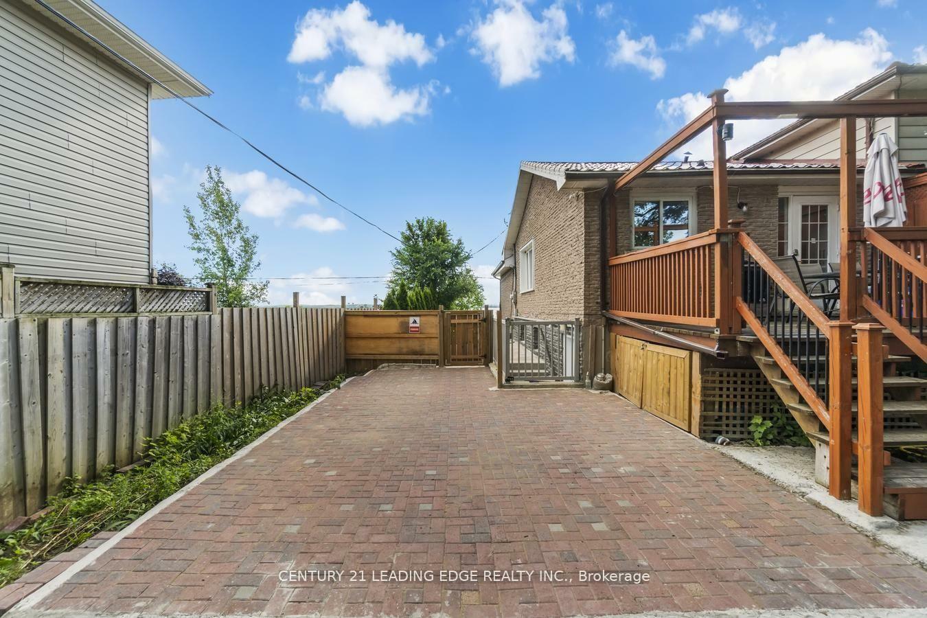 Property Photo: 55 Lake Drive N ON L4P 1A5