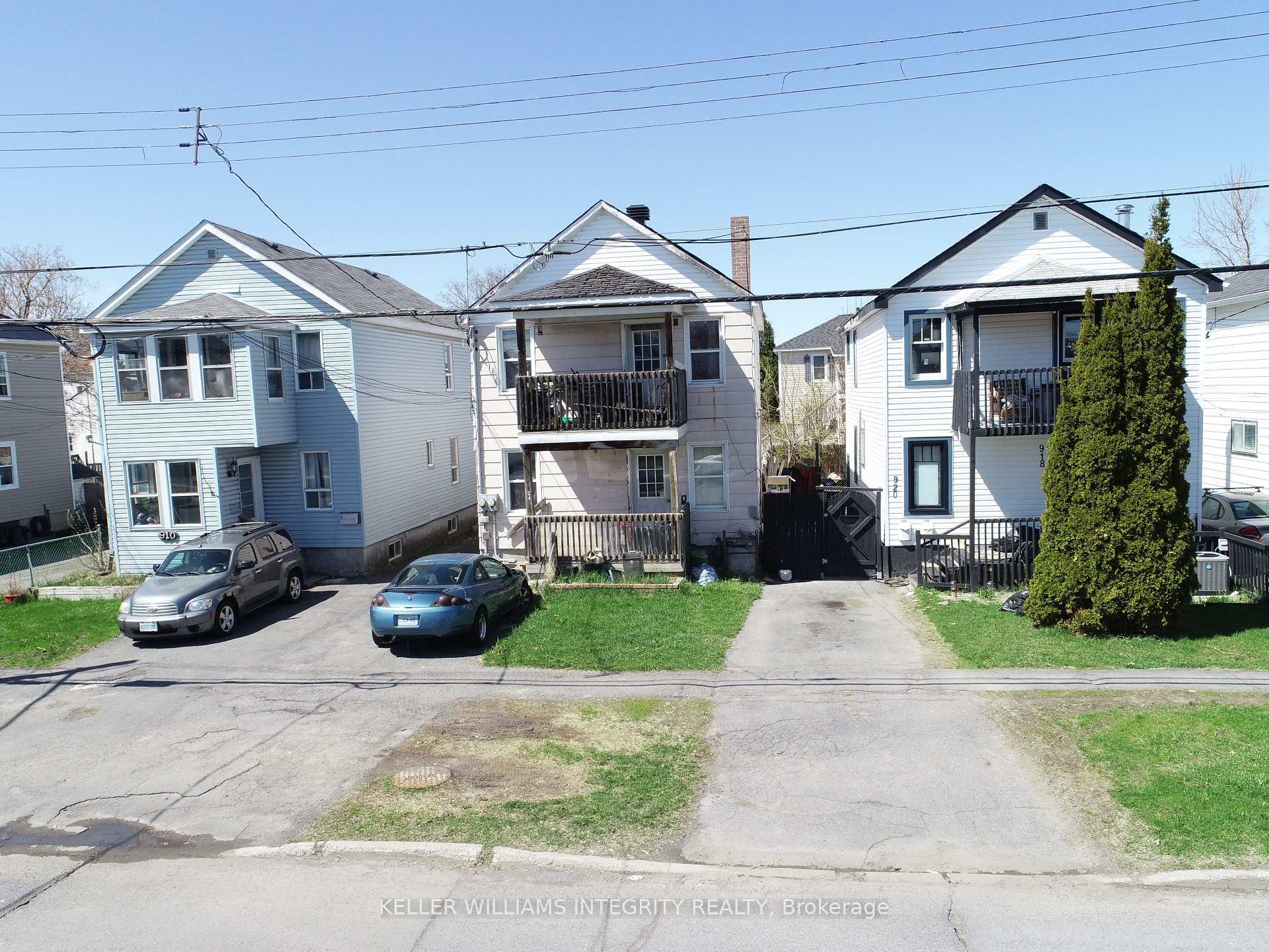 Property Photo:  916 1st Street E  ON K6H 1N2 
