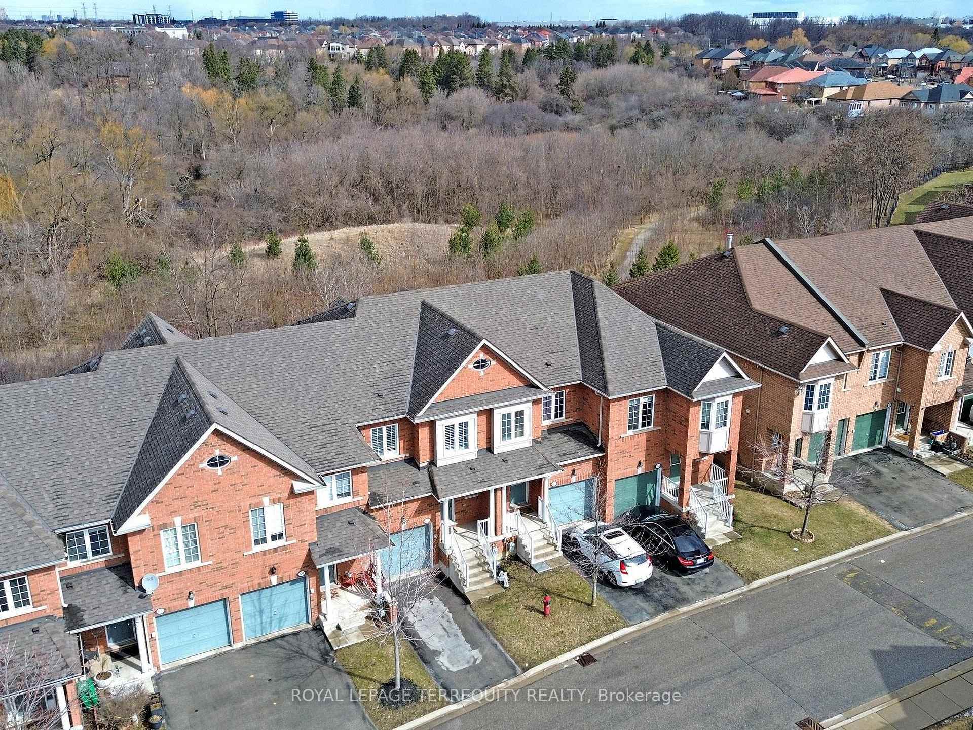 Photo de la propriété: 6399 Spinnaker Circle 57 ON L5W 1Z5