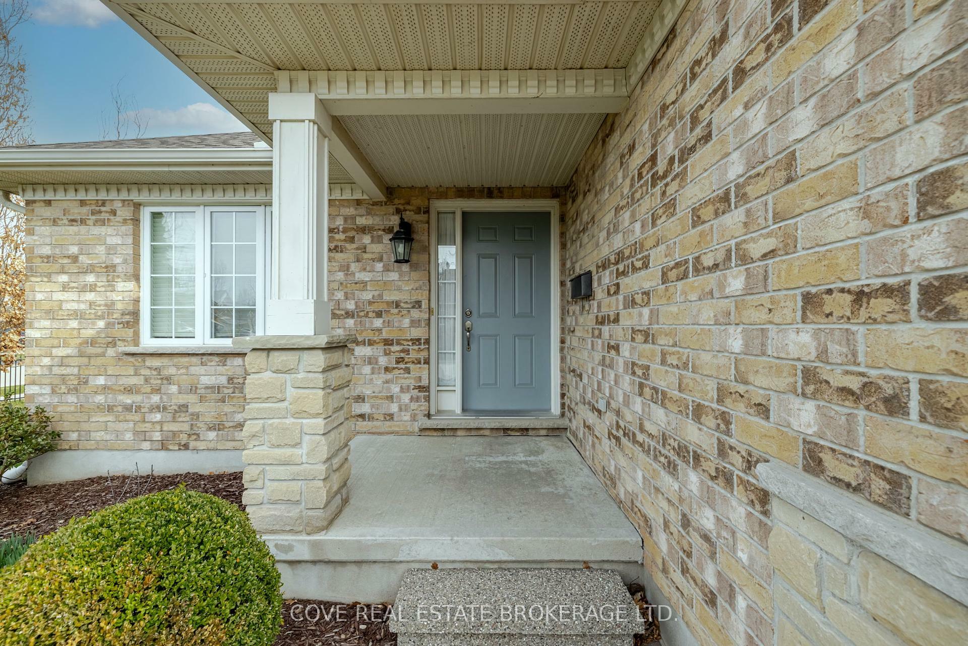 Property Photo: 45 Lake Margaret Trail 1 ON N5R 6M5
