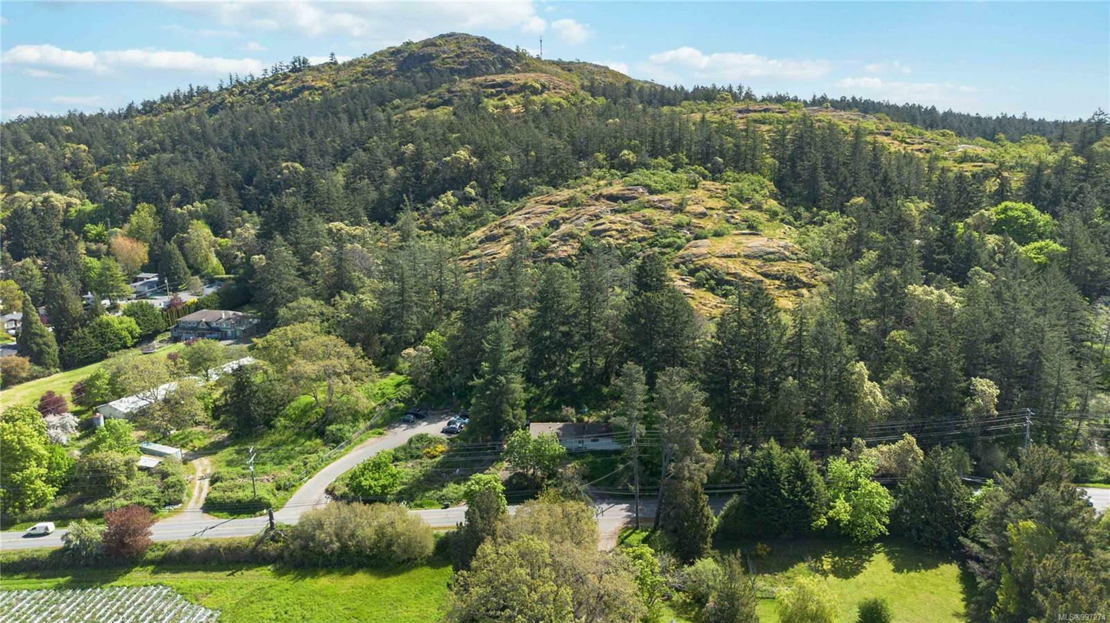 Property Photo: 4439 Blenkinsop Rd BC V8X 2C3