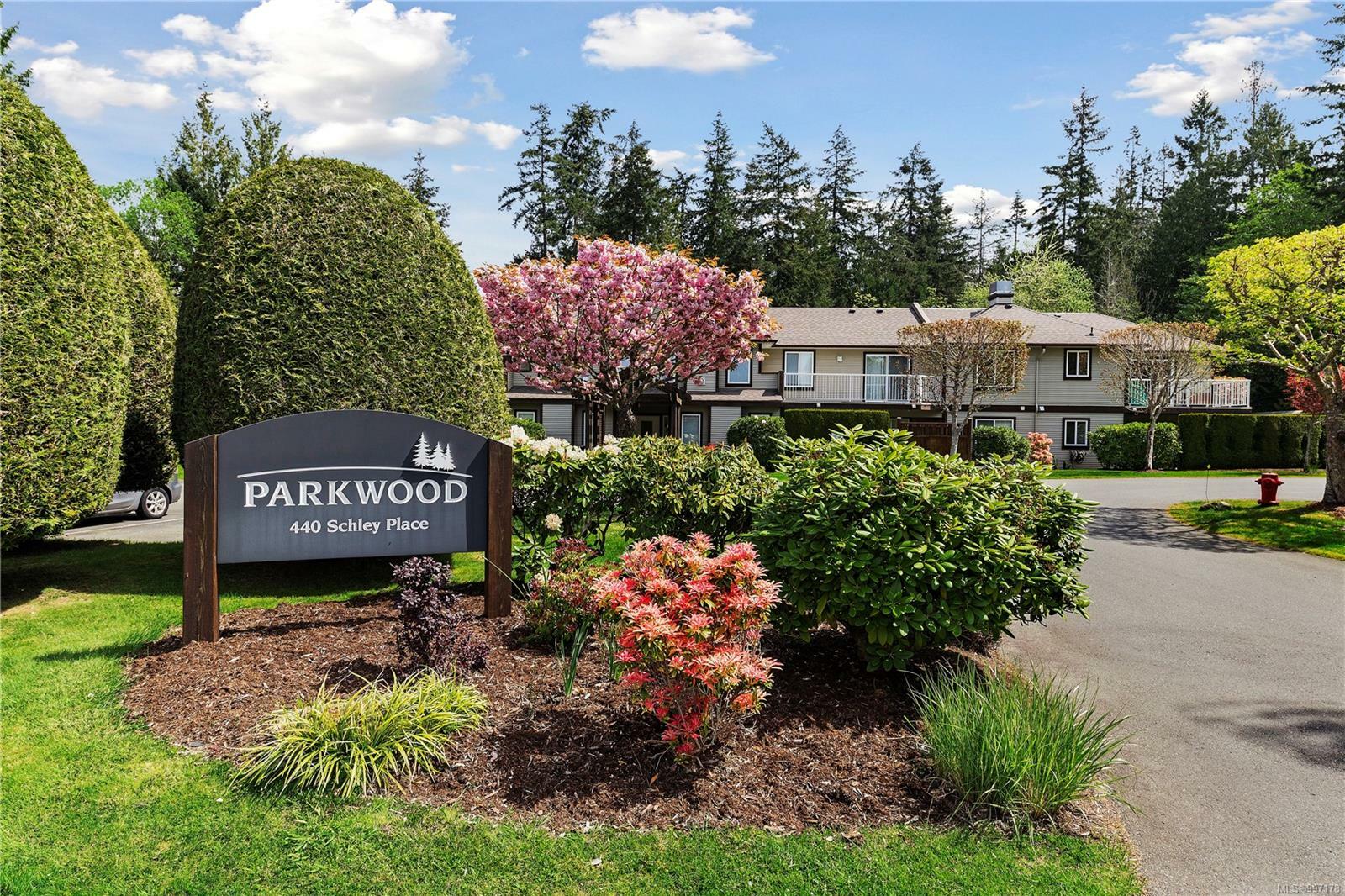 440 Schley Pl 205  Qualicum Beach BC V9K 2M5 photo