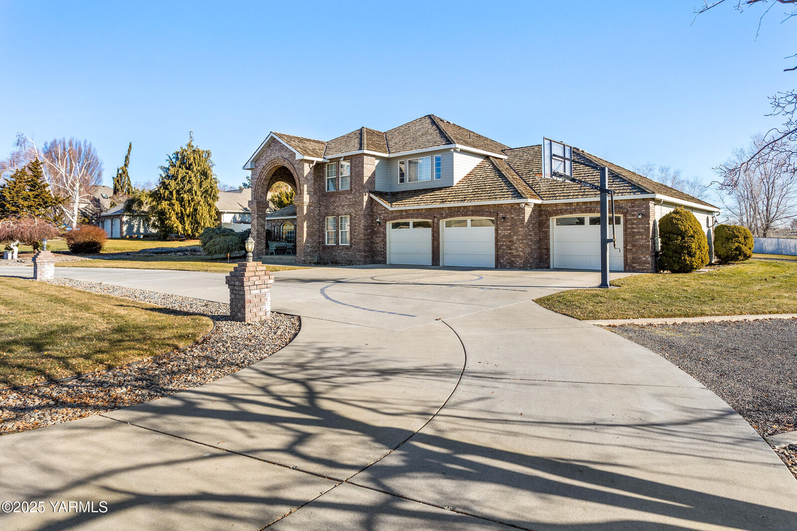 Property Photo: 191 Alteejen Rd WA 98953