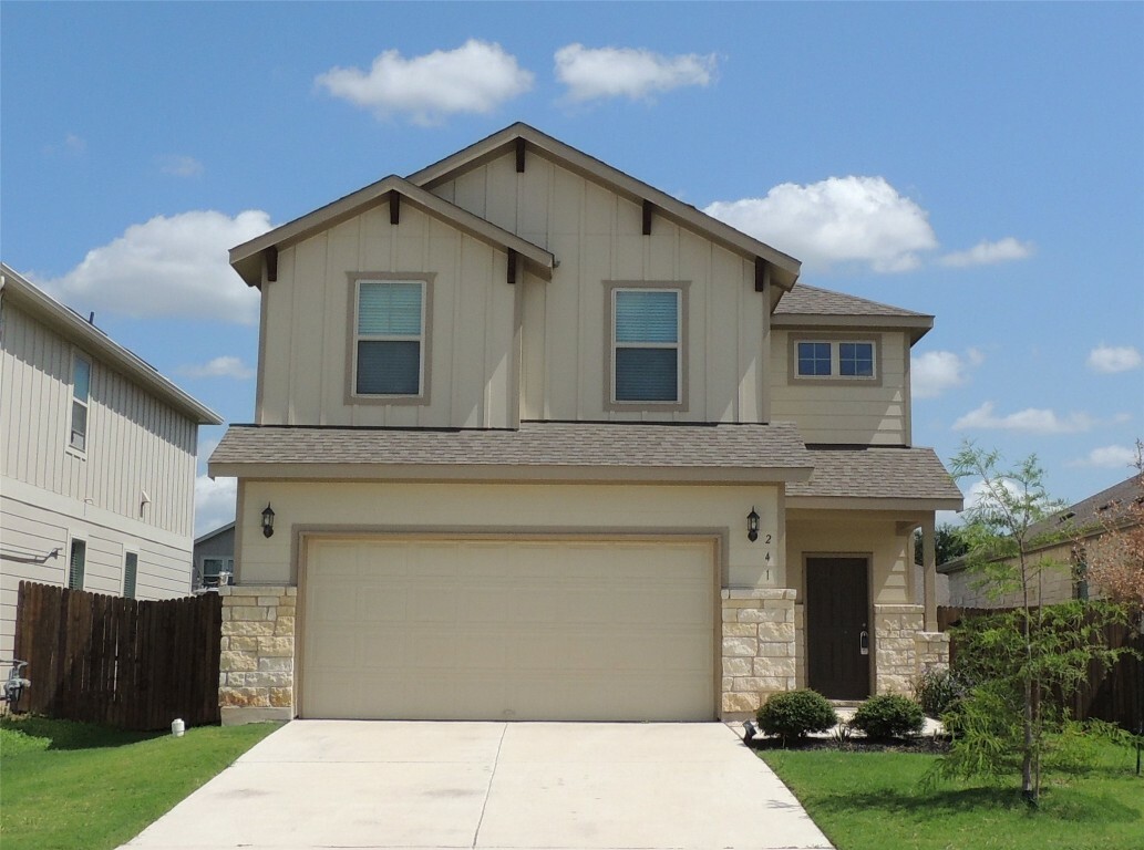 Property Photo: 241 Cascata Way TX 78642