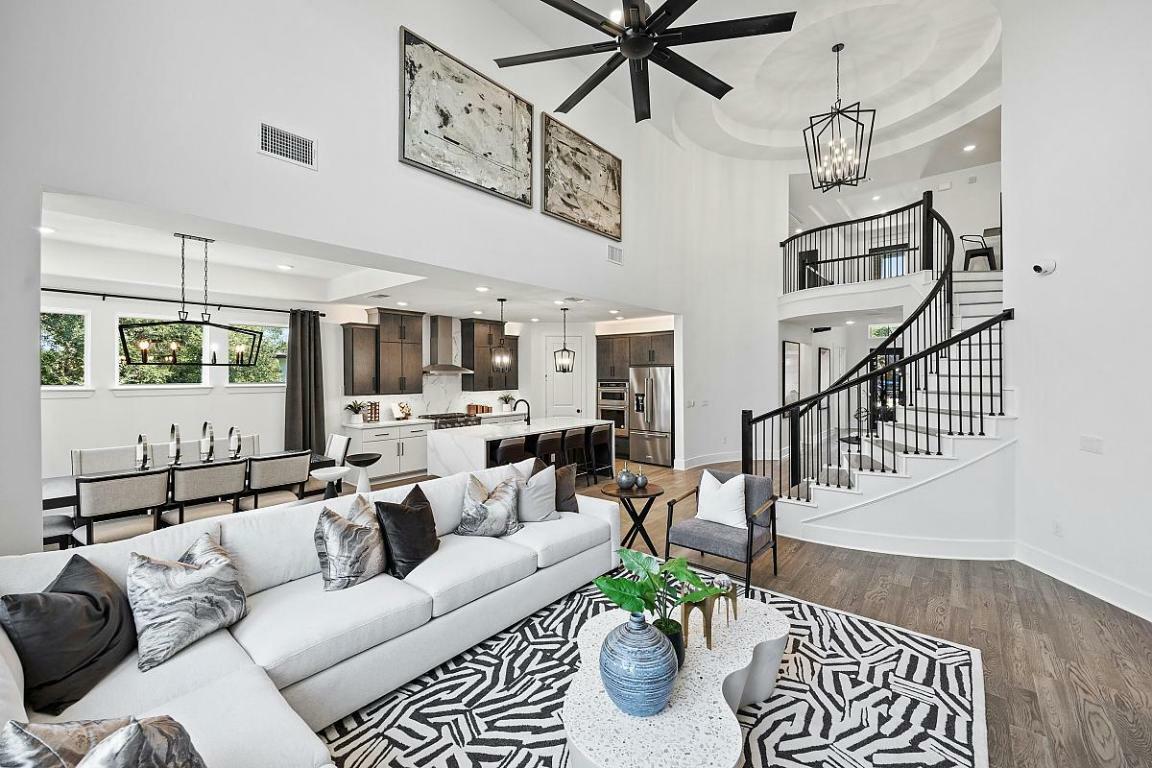 Property Photo: 913 Violet Sunset Drive TX 78628