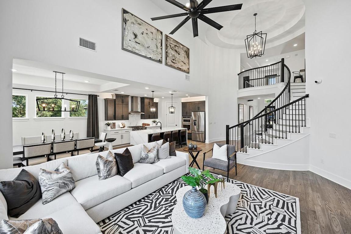 Property Photo: 913 Violet Sunset Drive TX 78628