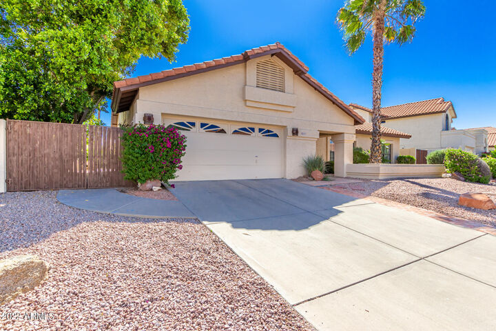 Property Photo: 6122 E Saddleback Street AZ 85215