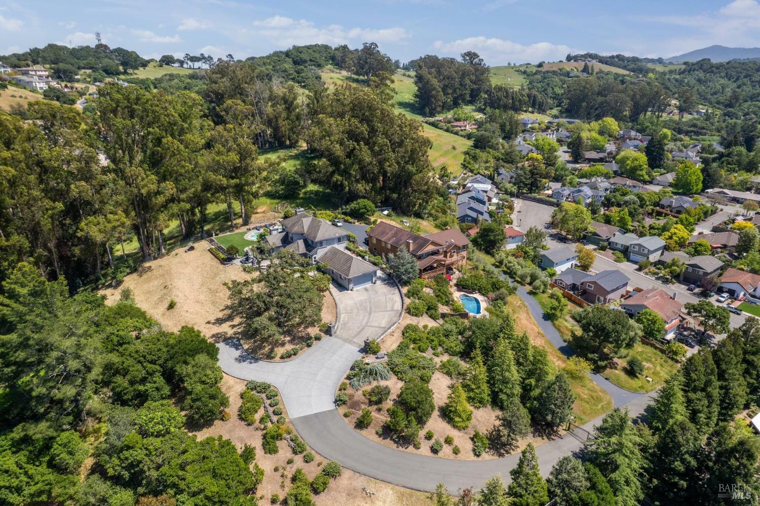 Property Photo:  9 Canyon Court  CA 94952 