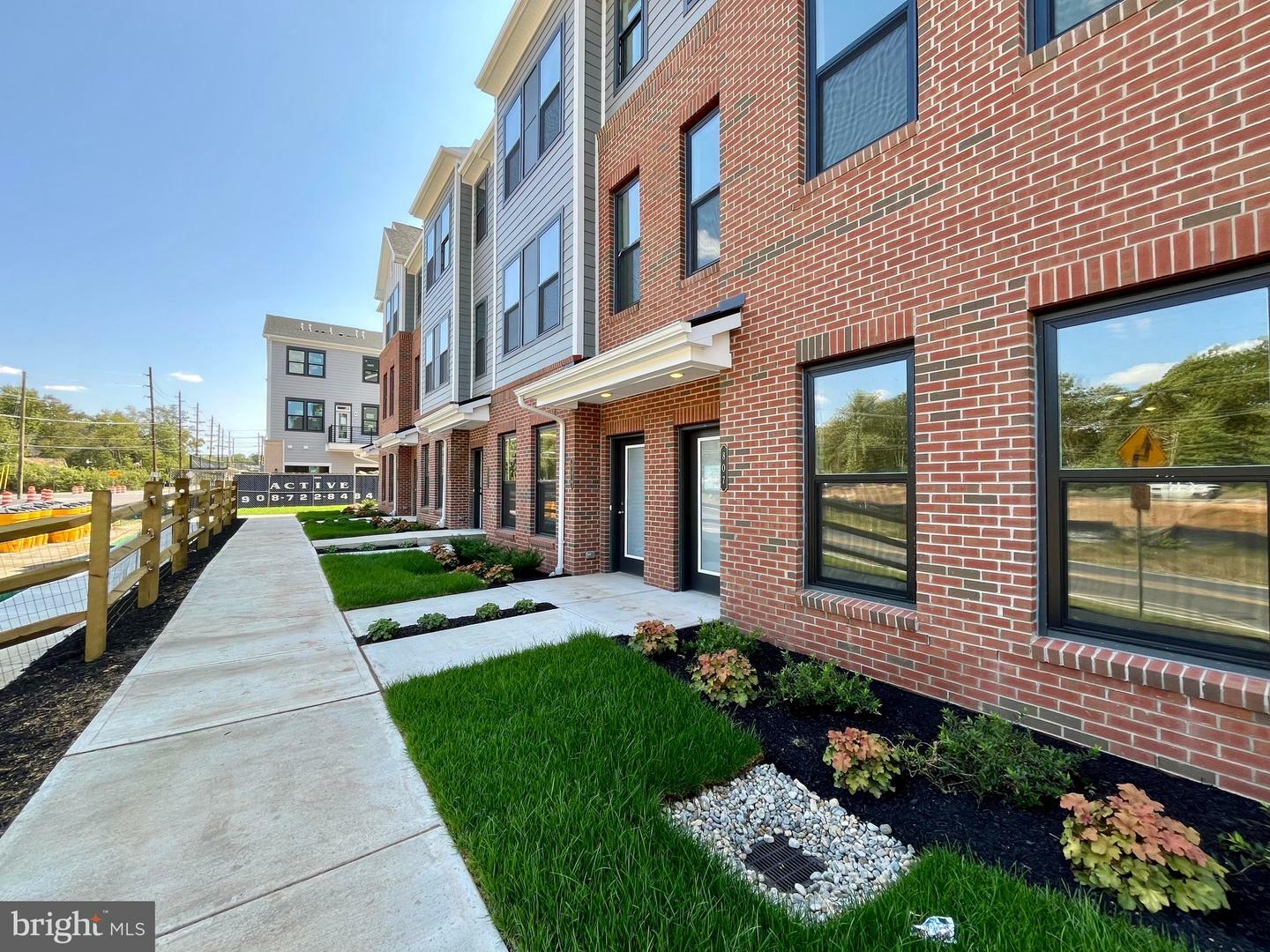 Property Photo: 805 Shay Ct NJ 08550