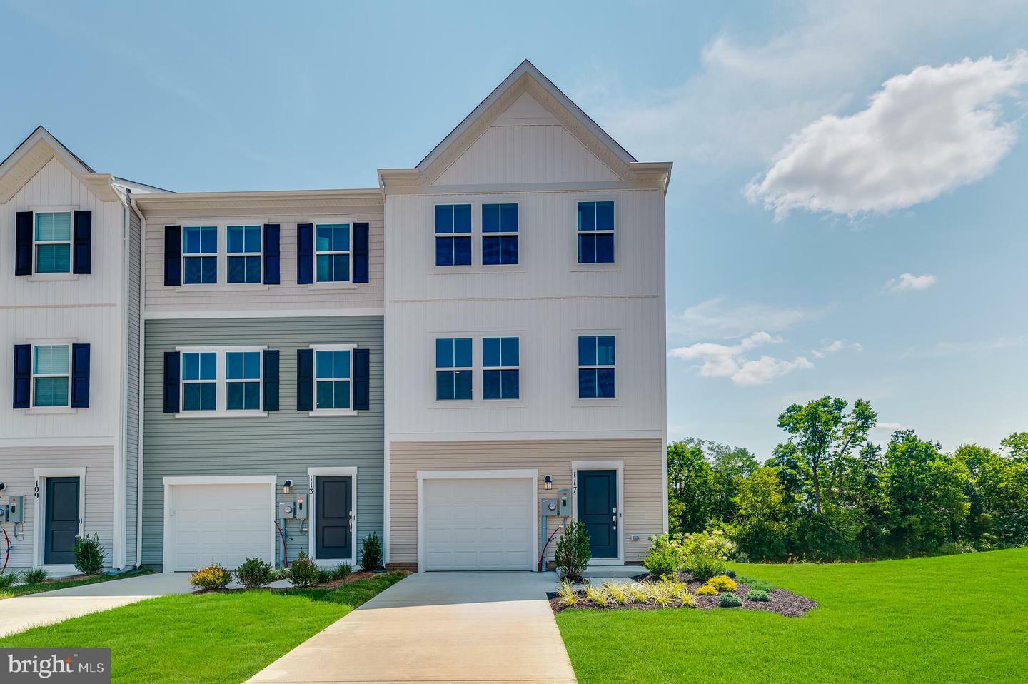 Property Photo: 451 17th Avenue Harriett Lot 79 WV 25438