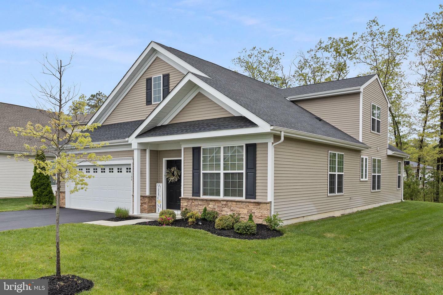 Property Photo: 166 Woodside Ln NJ 08759