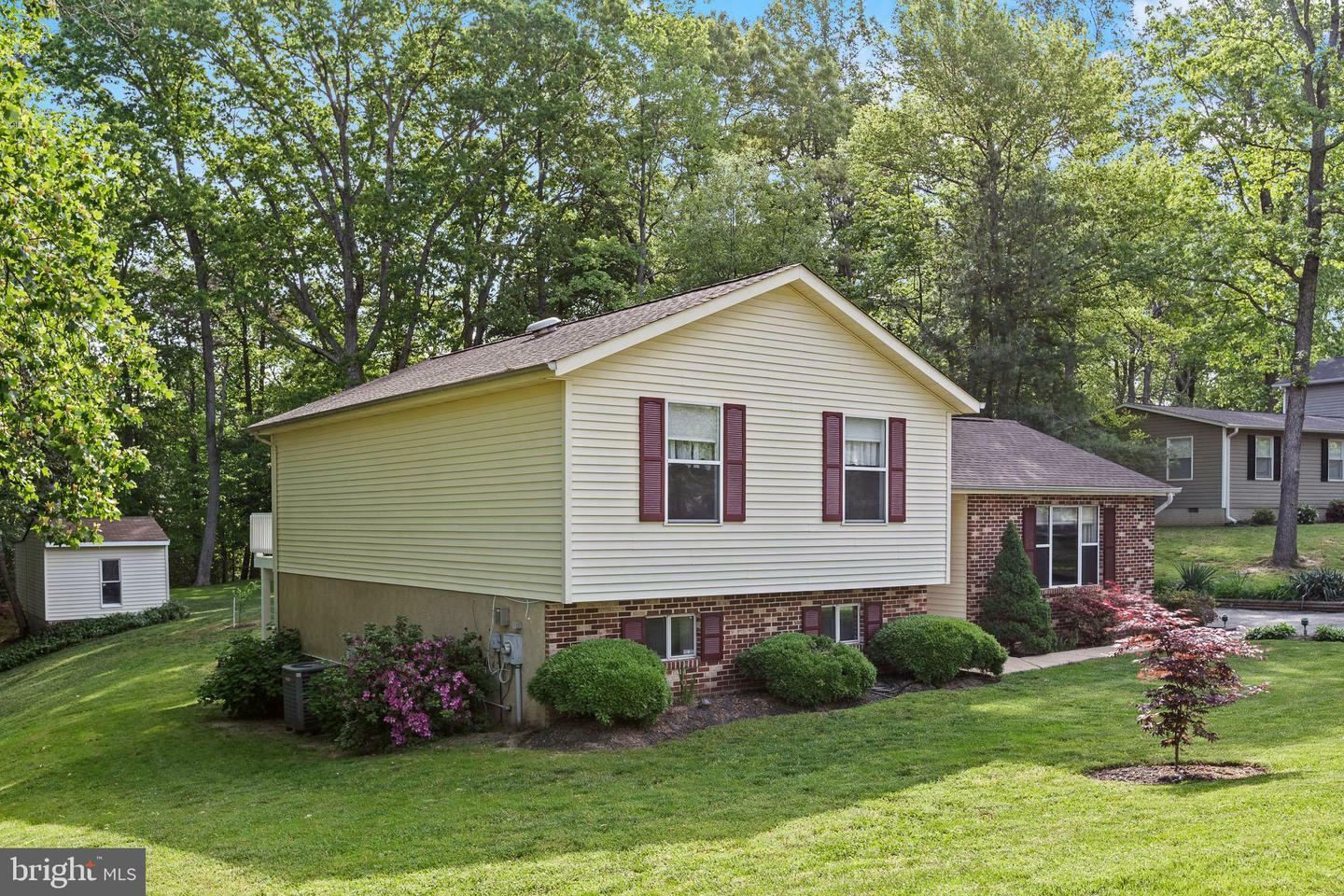 Property Photo: 8186 Ebbtide Lane MD 20657