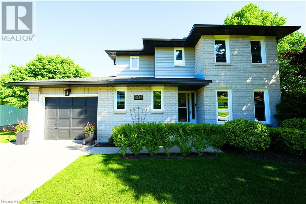 Photo de la propriété: 204 Quinte Court ON N2A 3K2