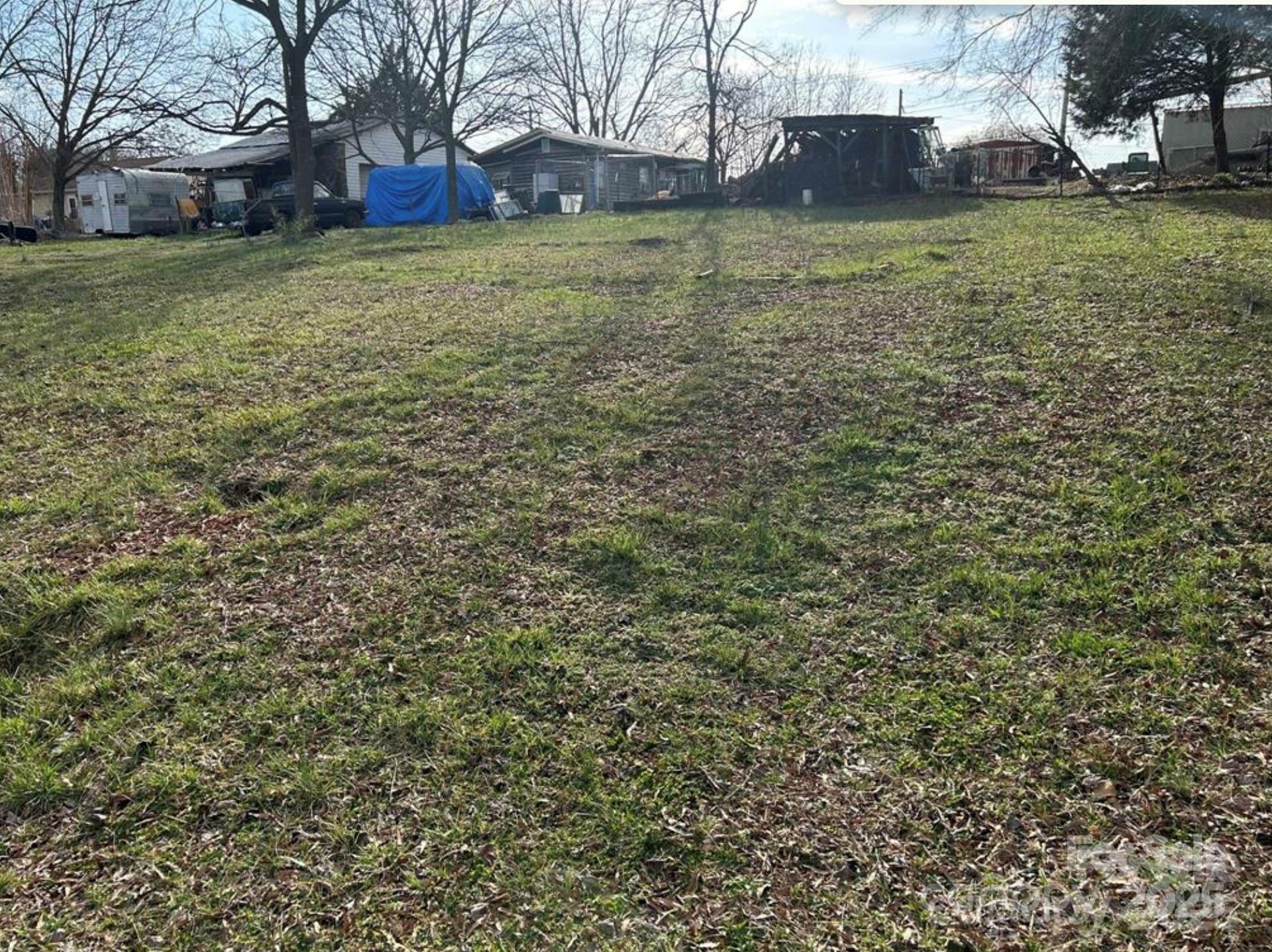 Property Photo:  822 N Ervin Avenue  NC 28658 