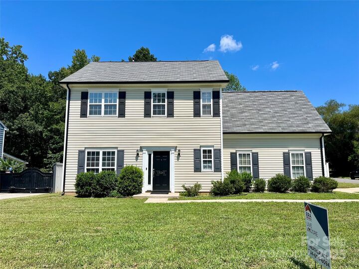 13241 Woodland Farm Drive  Charlotte NC 28215 photo