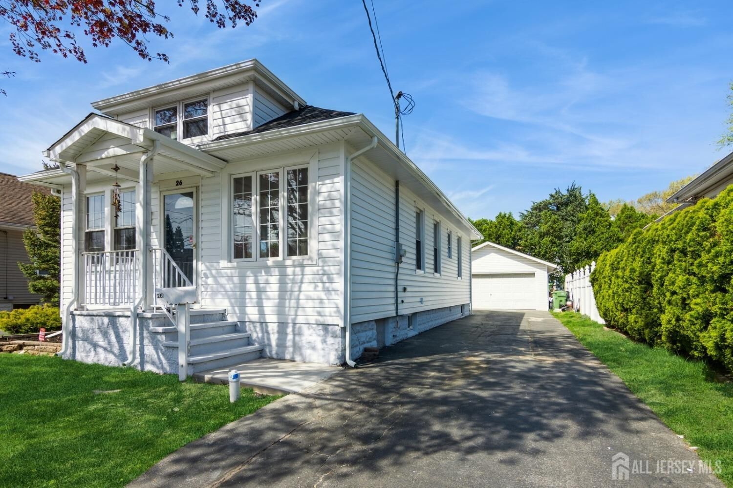 Property Photo:  26 Meeker Avenue  NJ 08817 