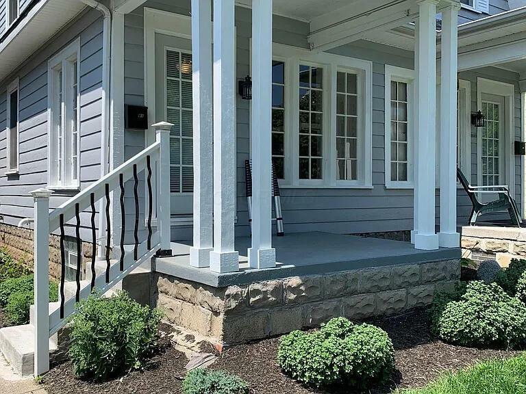 Property Photo: 2381 Glenmawr Avenue OH 43202