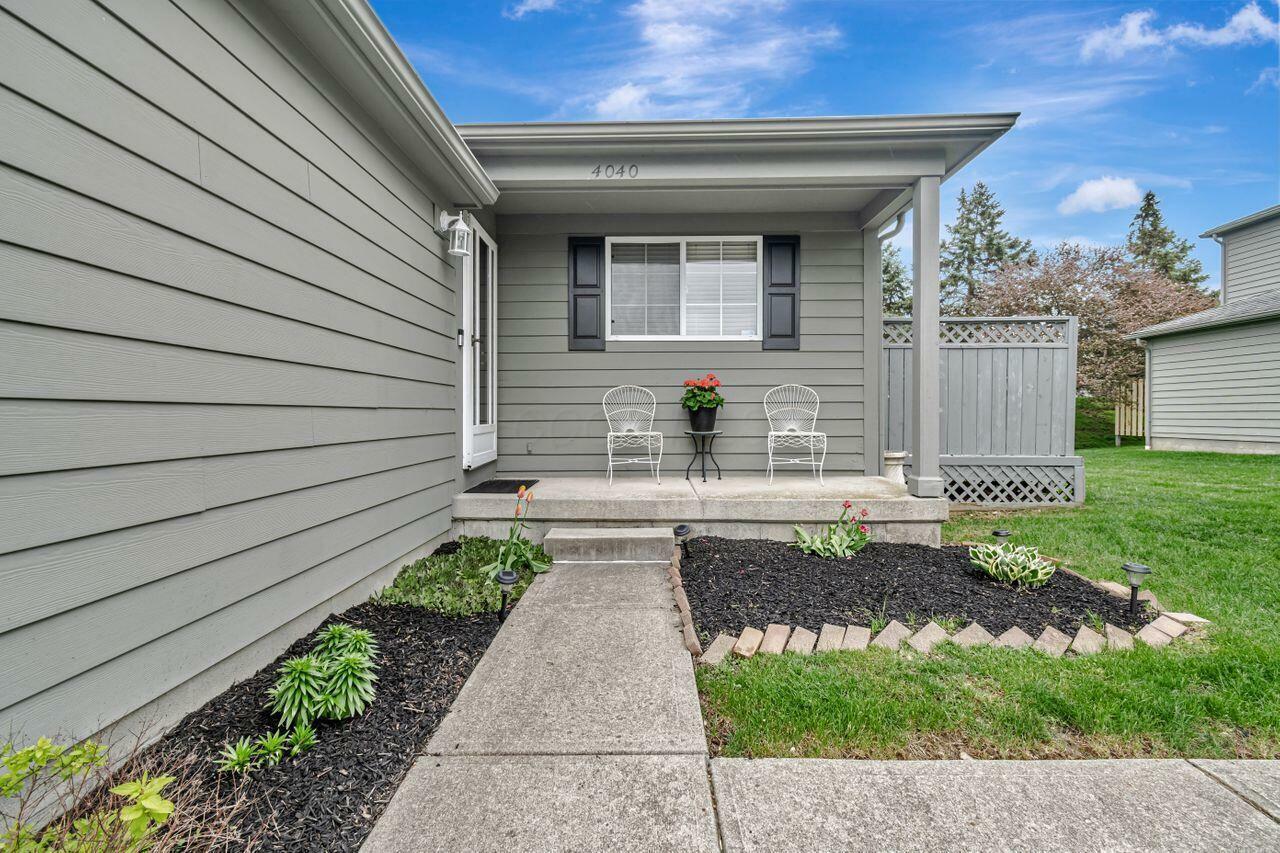 Property Photo: 4040 Parkcove Drive OH 43230