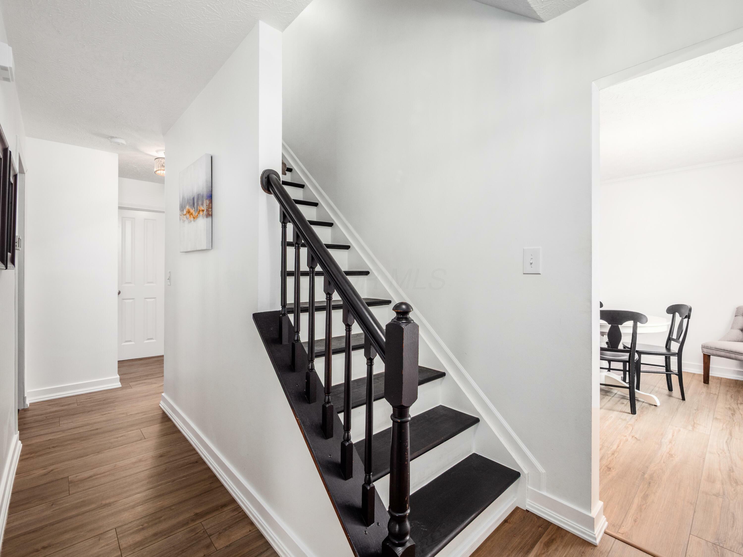 Property Photo: 1836 Birchfield Court OH 43065